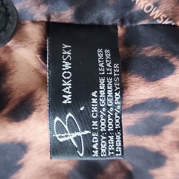 B. Makowsky black leather purse leopard lining - Picture 6 of 12